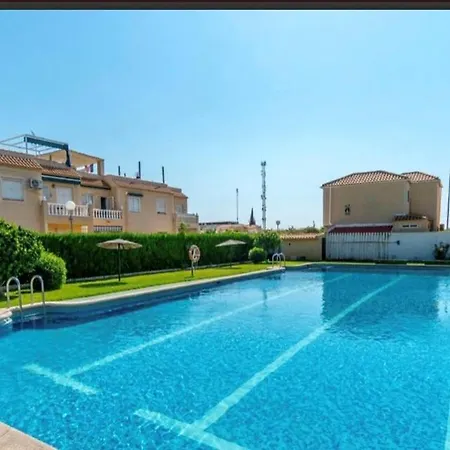 Upper Floor 2 Bed In Paraje Natural Fase 1, Appartamento